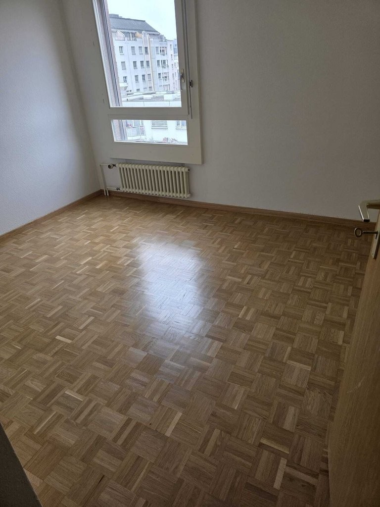 6 rooms apartment
