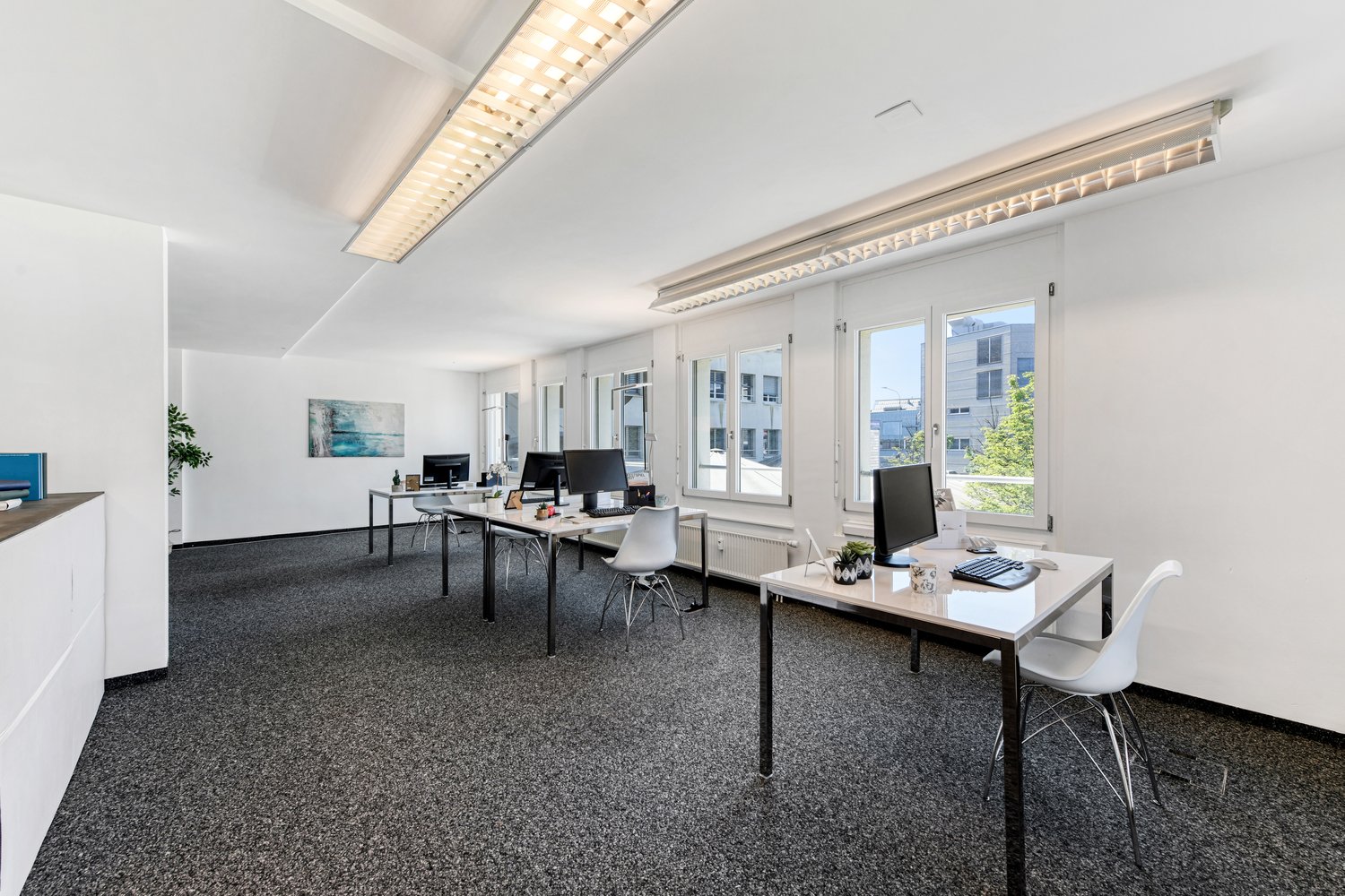 247m² office