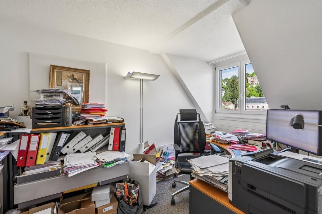 76m² office