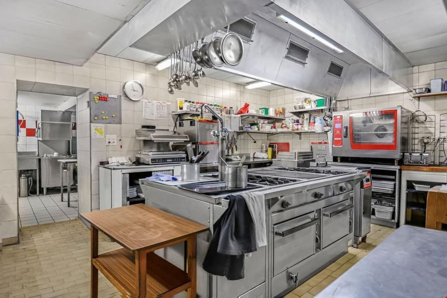 22 Zimmer Einfamilienhaus