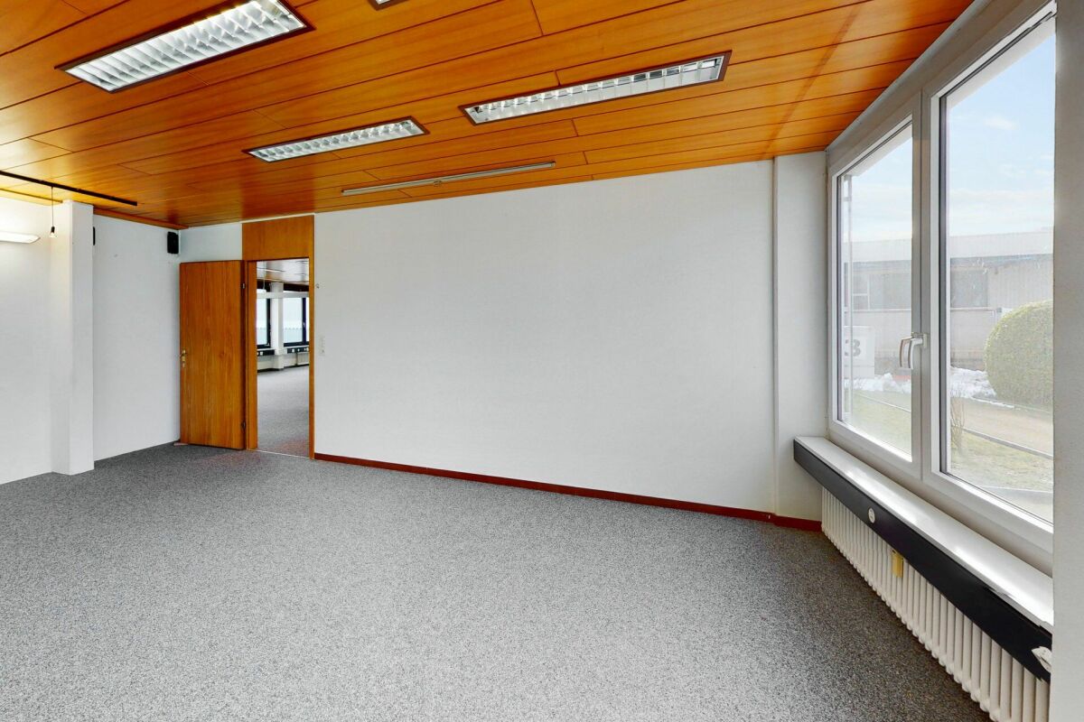 200m² office