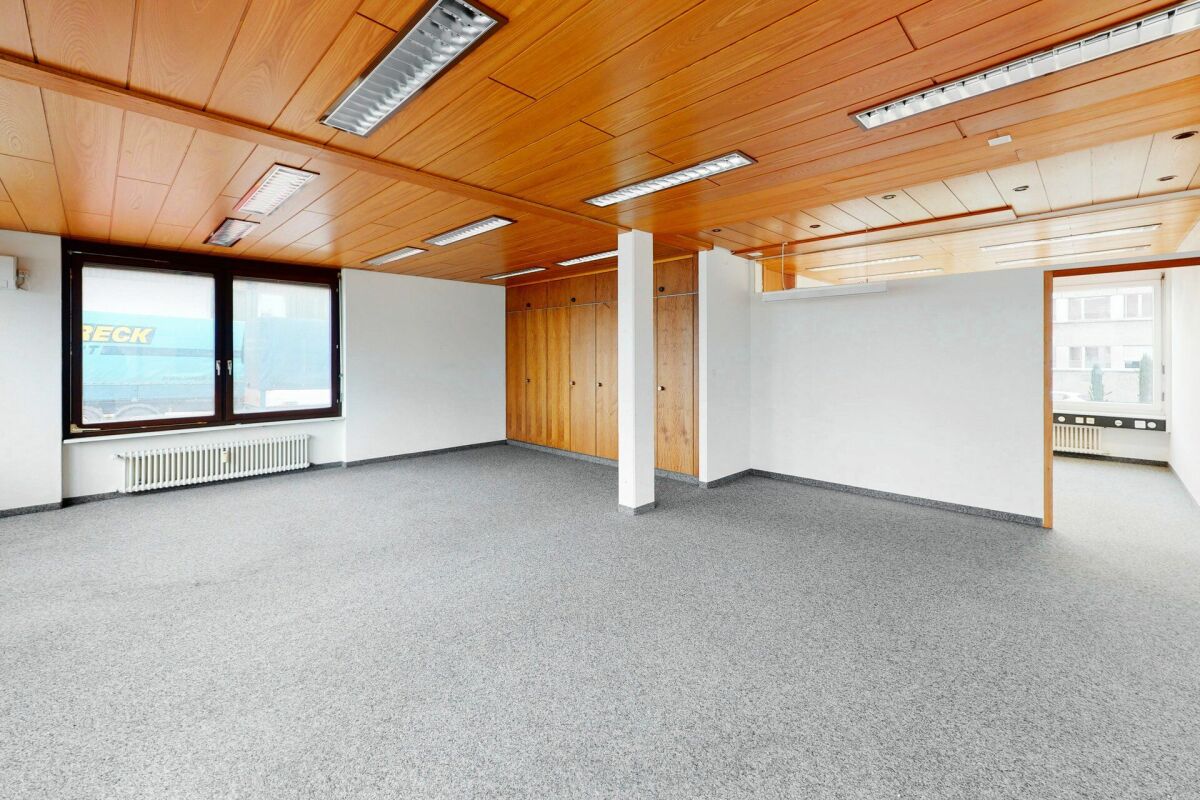 200m² office