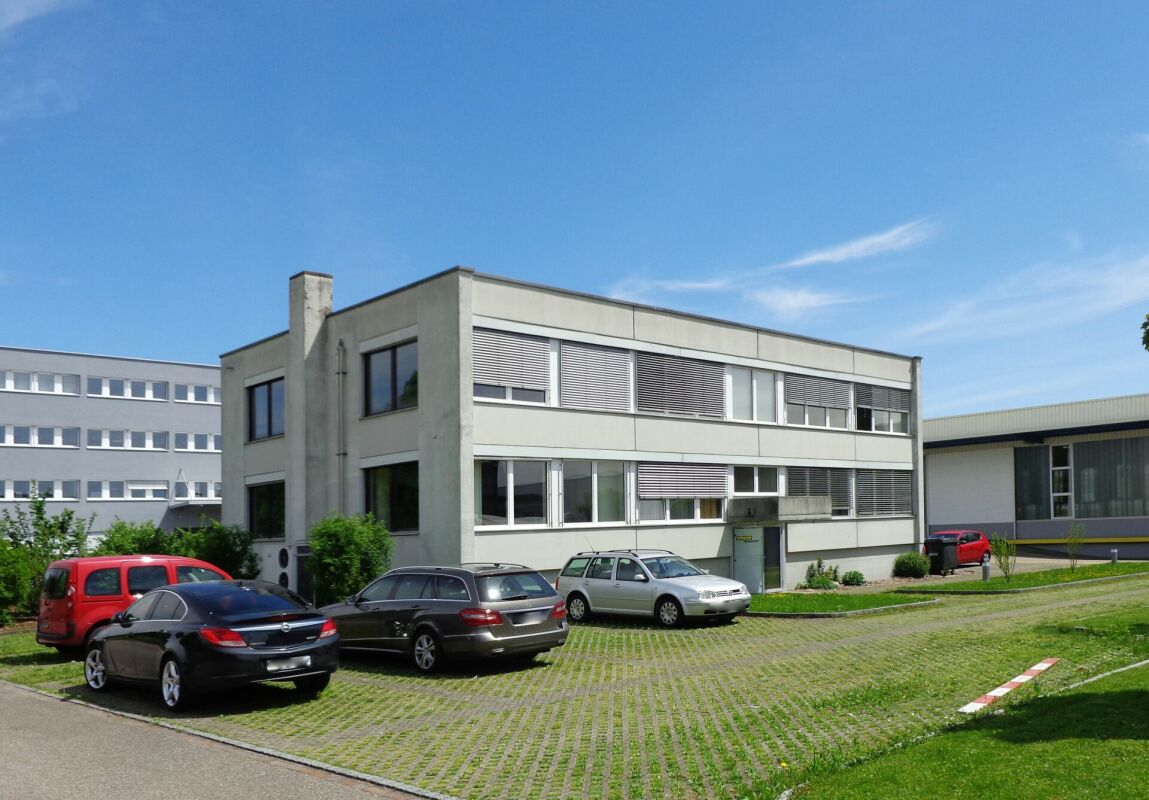 200m² office