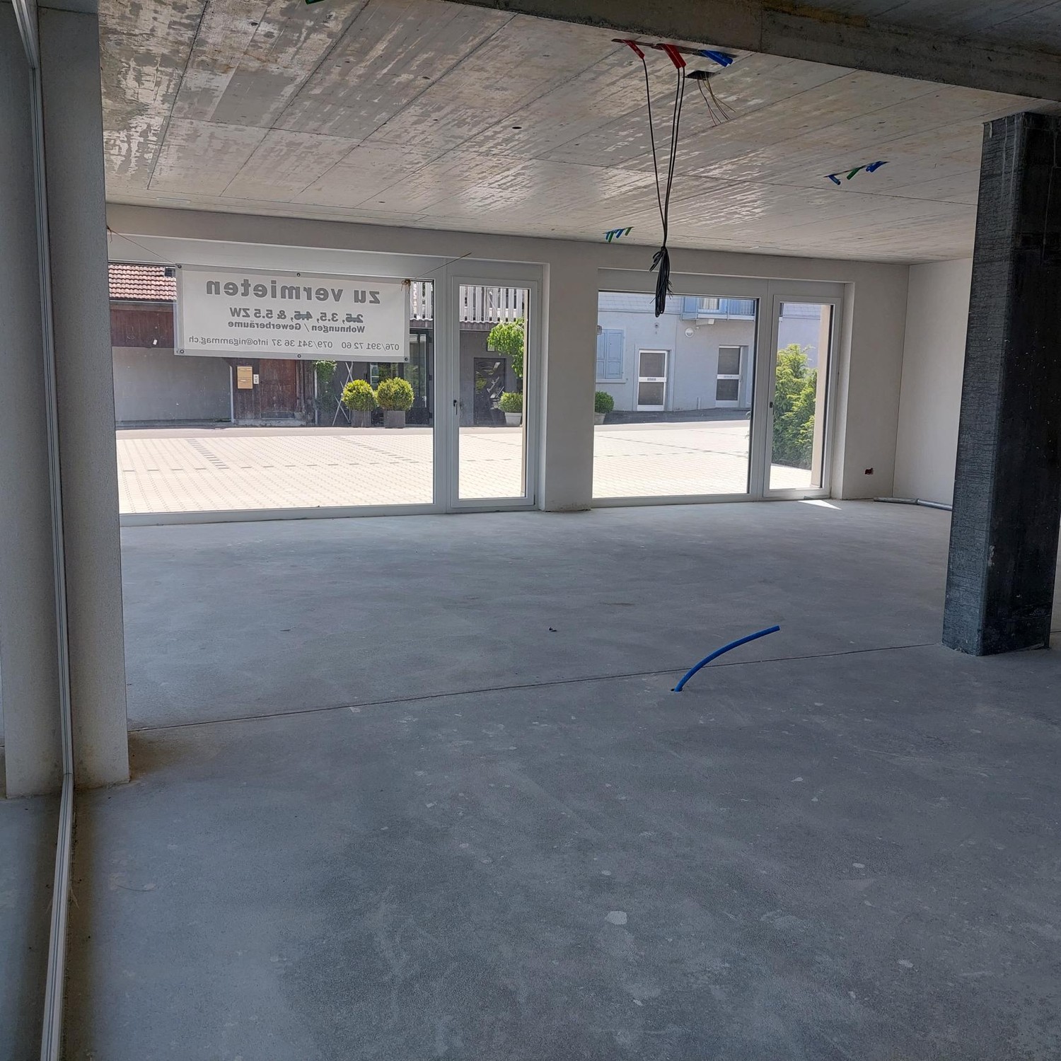 111m² commercial