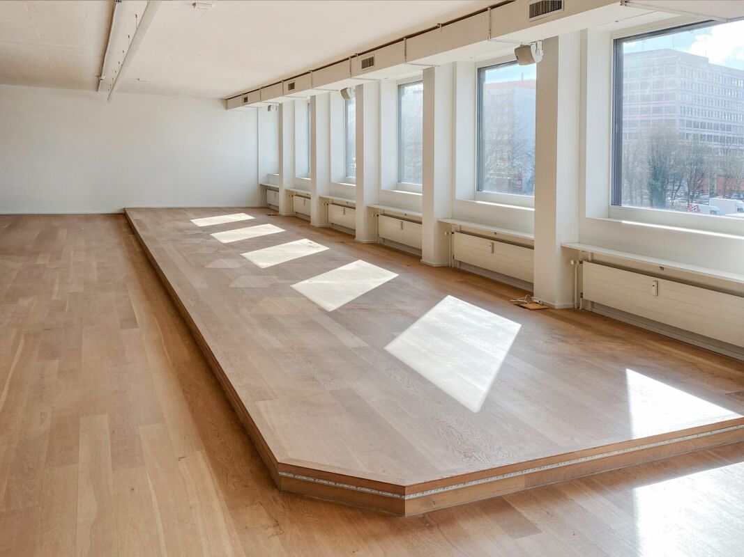699m² commercial