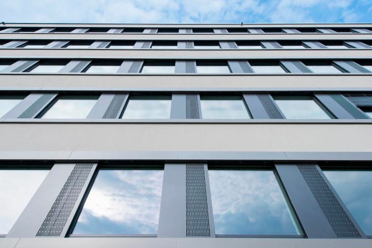 699m² commercial