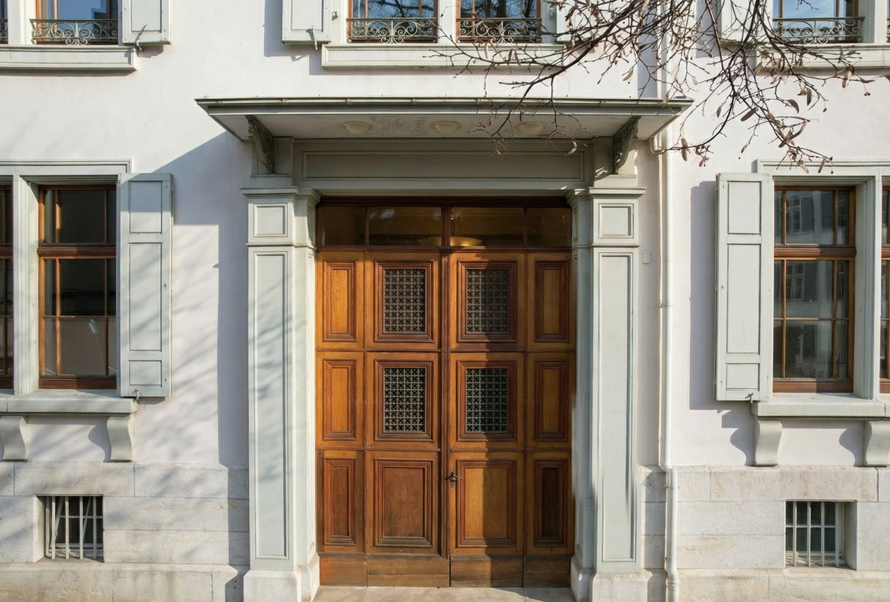 1470m² edificio residenziale / commerciale