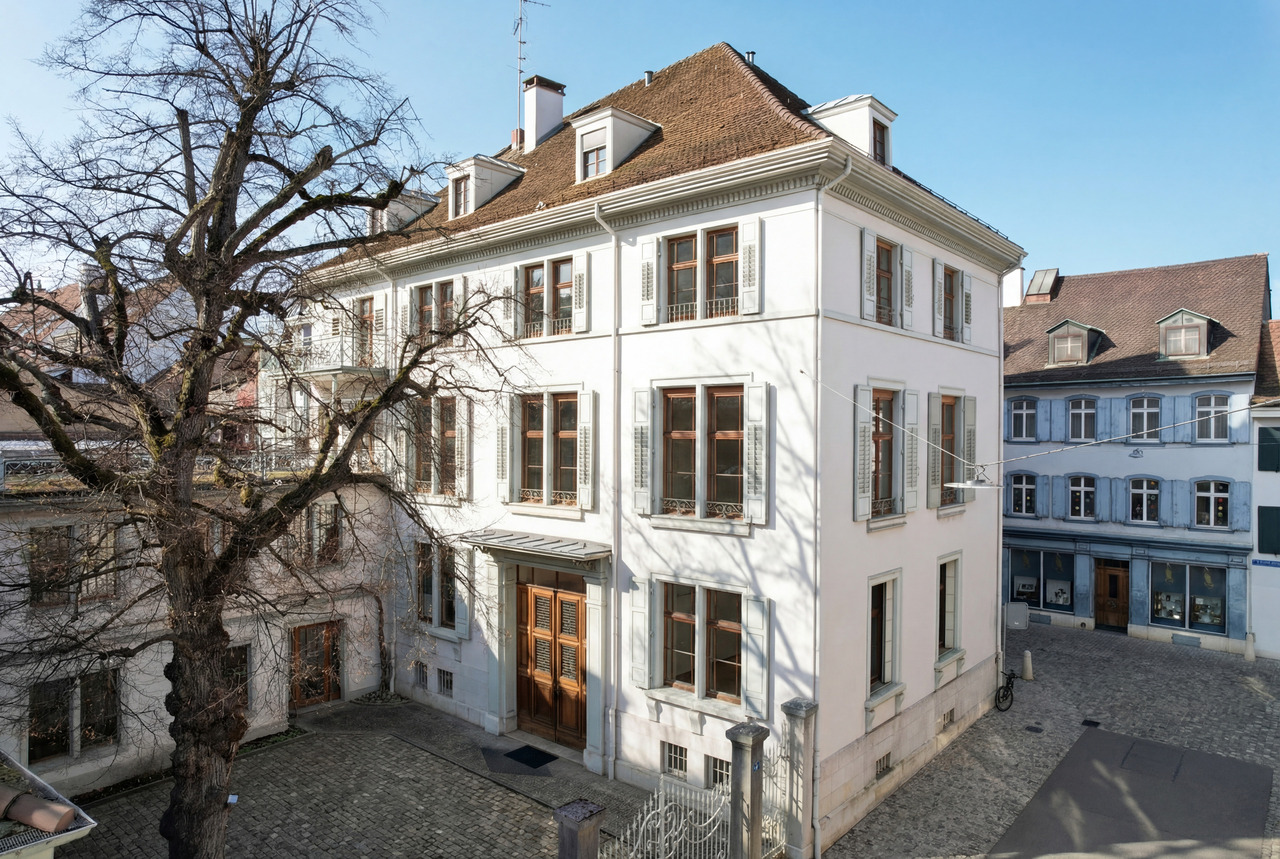 1470m² edificio residenziale / commerciale