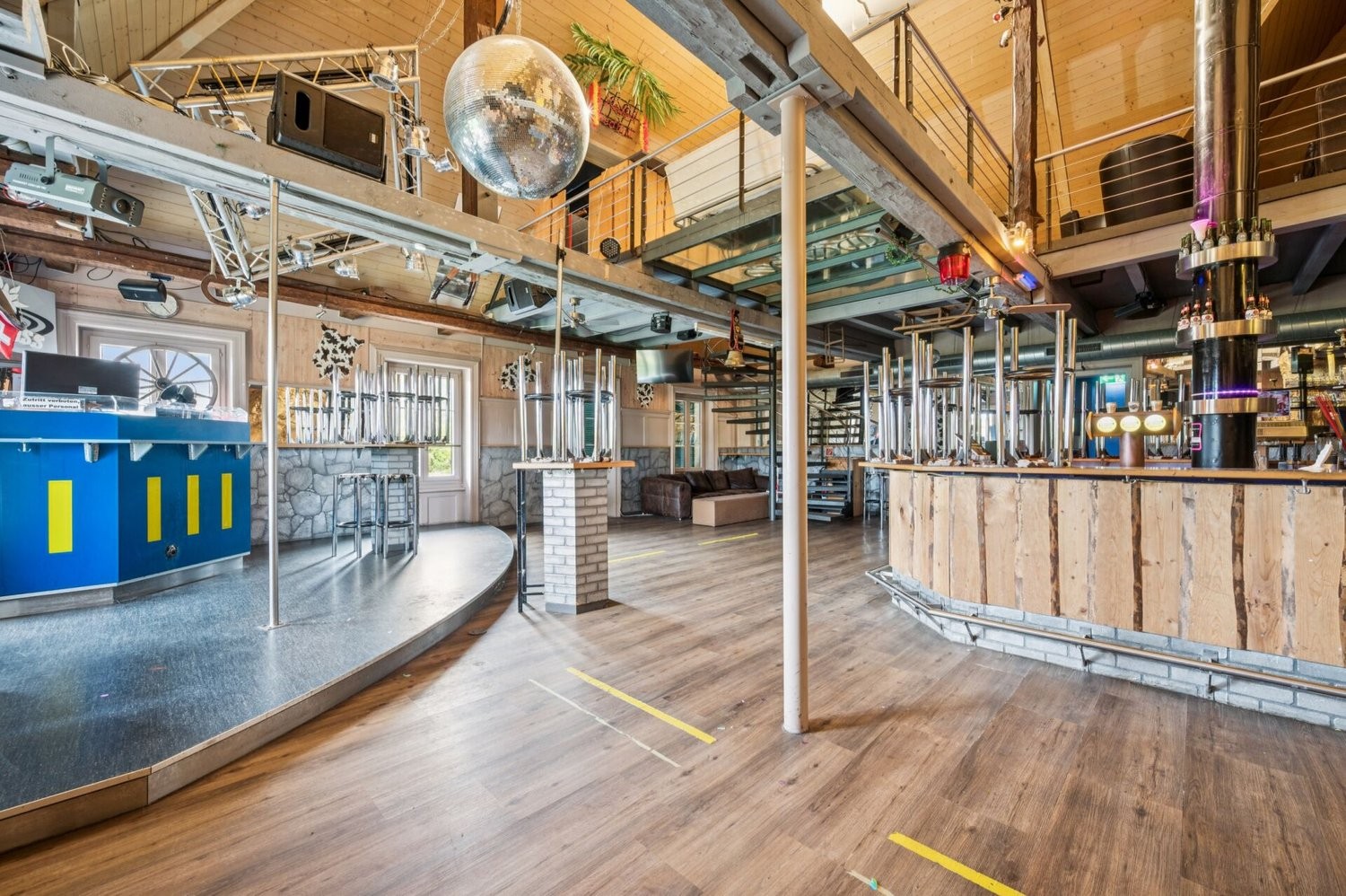 519m² restaurant