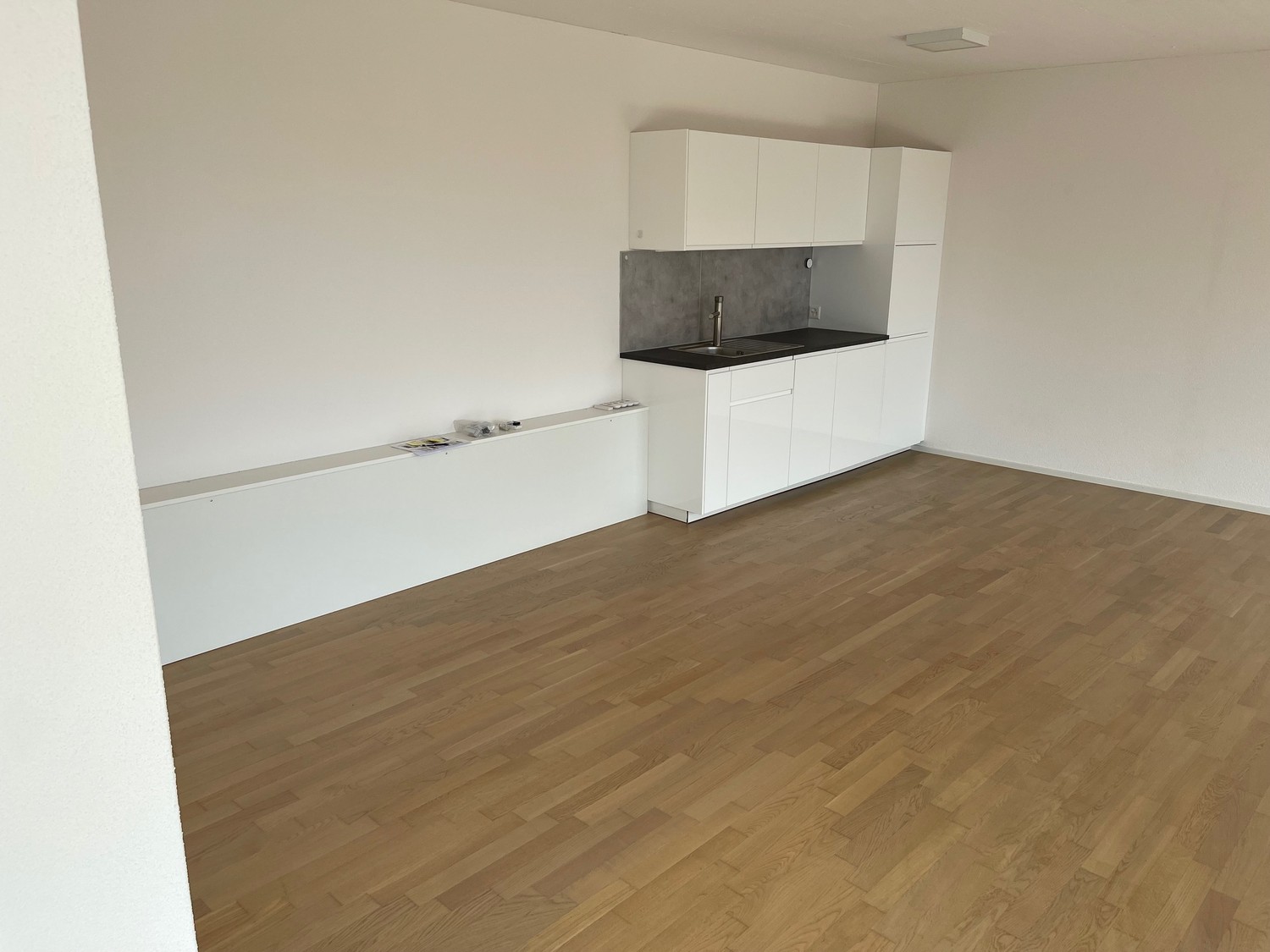 63m² office