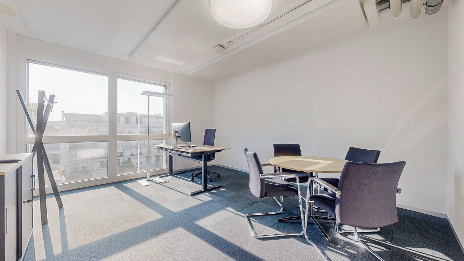1068m² office