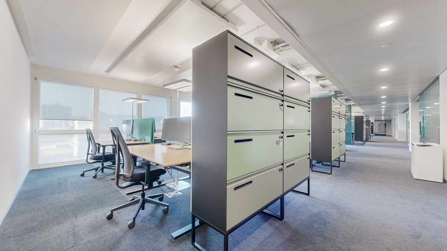 1068m² office