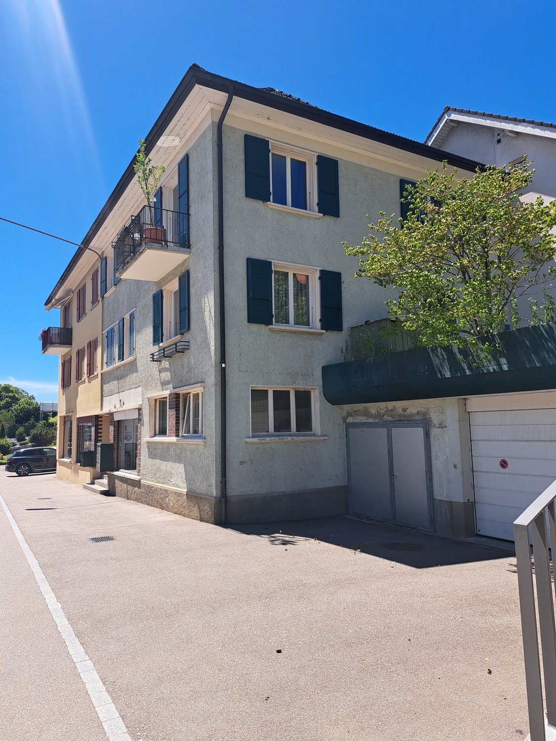 85m² commercial