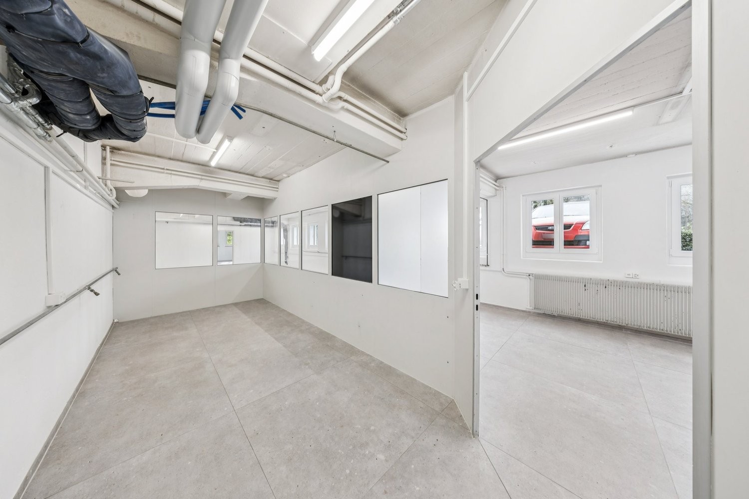 130m² commercial