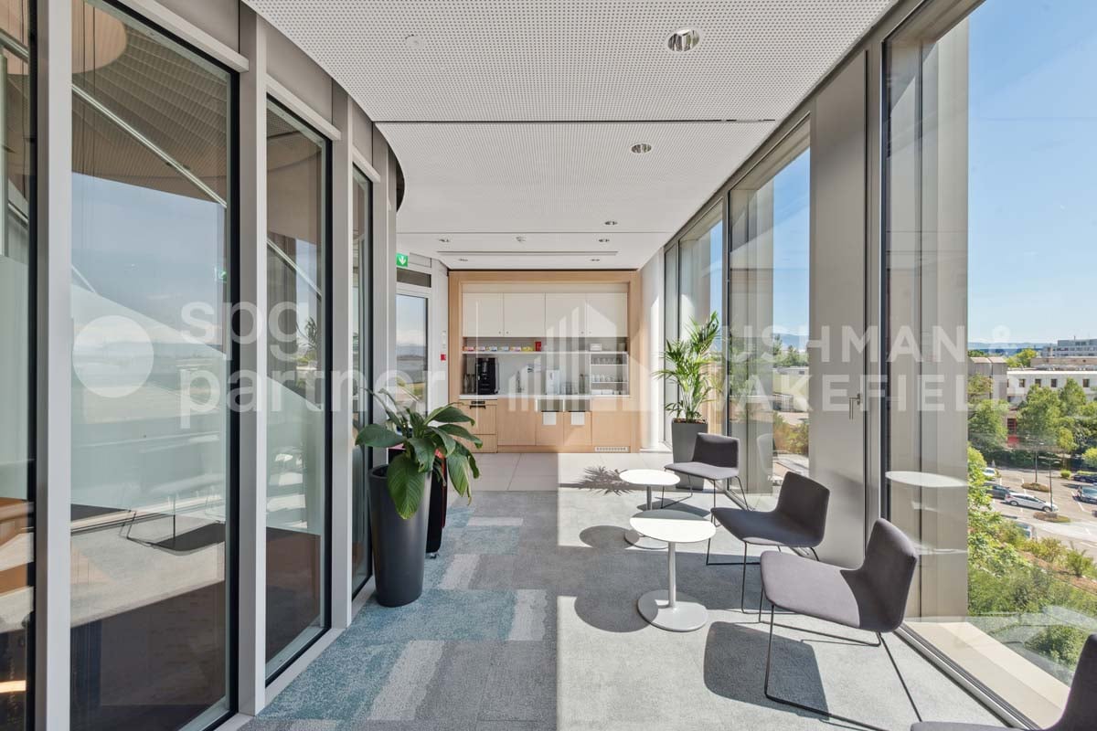 1600m² office