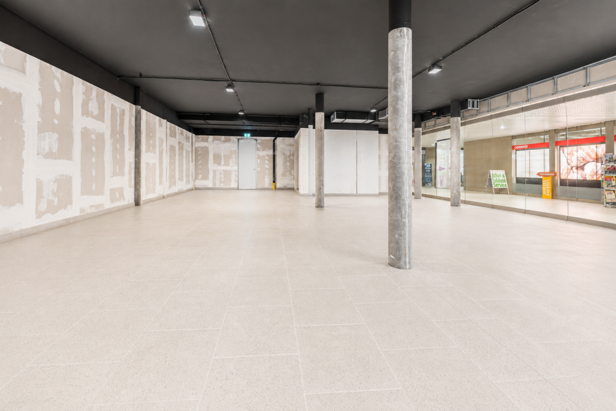 175m² commercial
