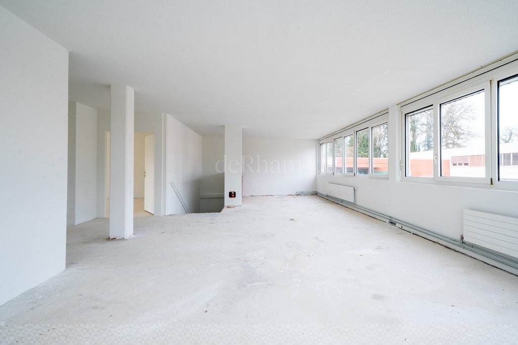 191m² office