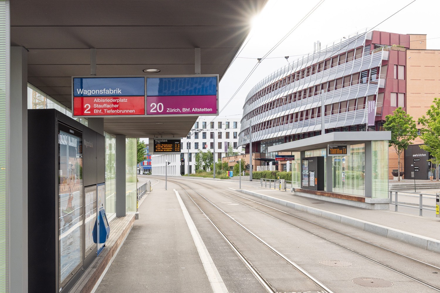 131m² commercial