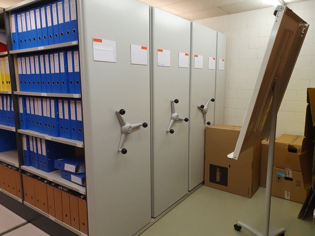 68m² storage room