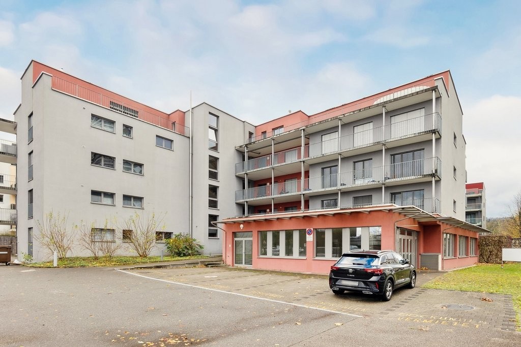 235m² office