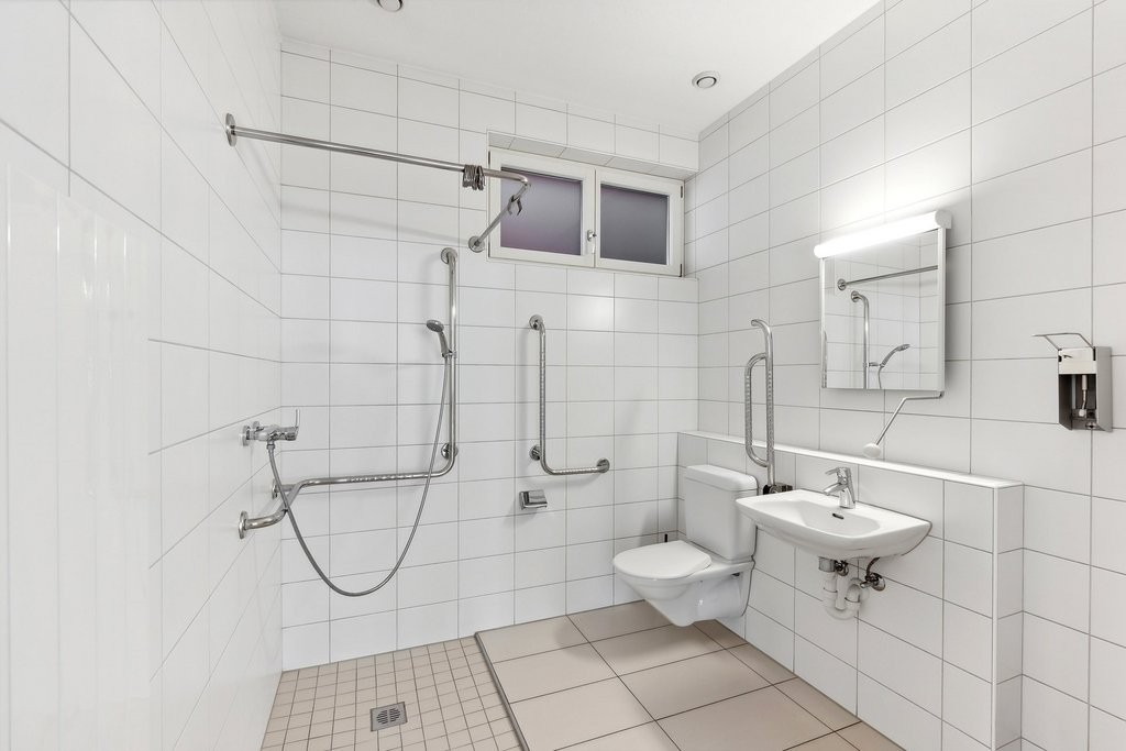 235m² office