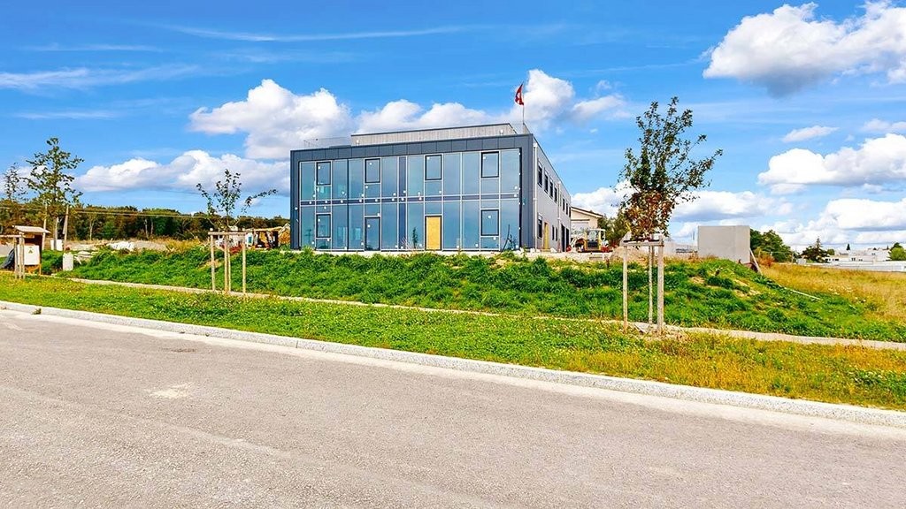 82m² negozio