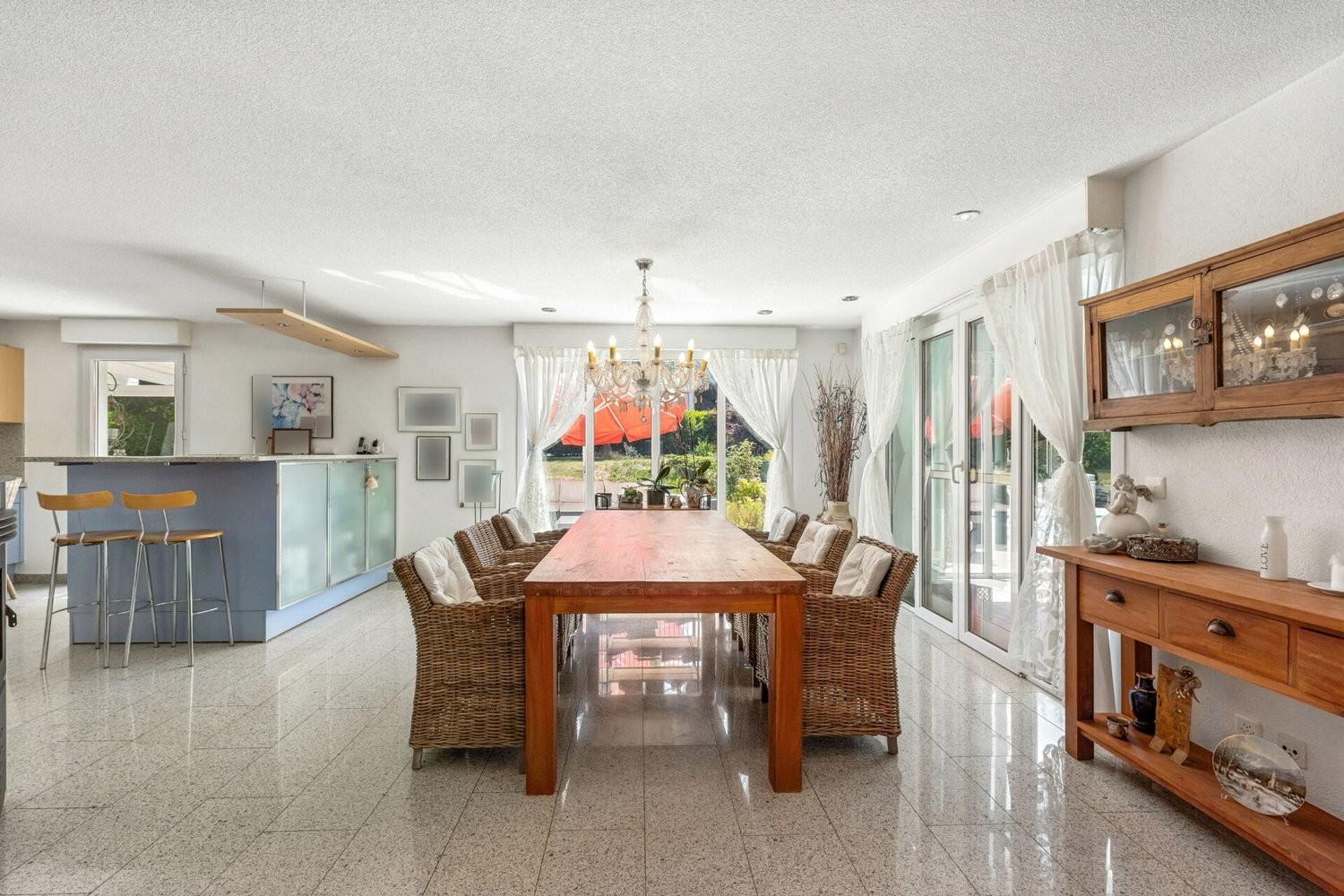 8 ½ rooms single house