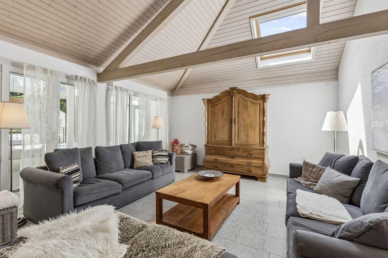 8 ½ rooms single house