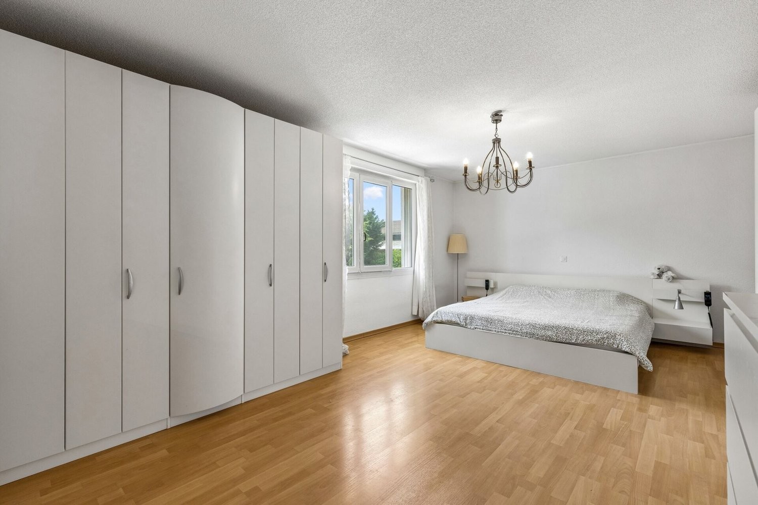 8 ½ rooms single house