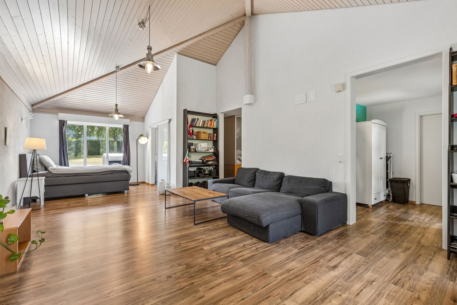 8 ½ rooms single house