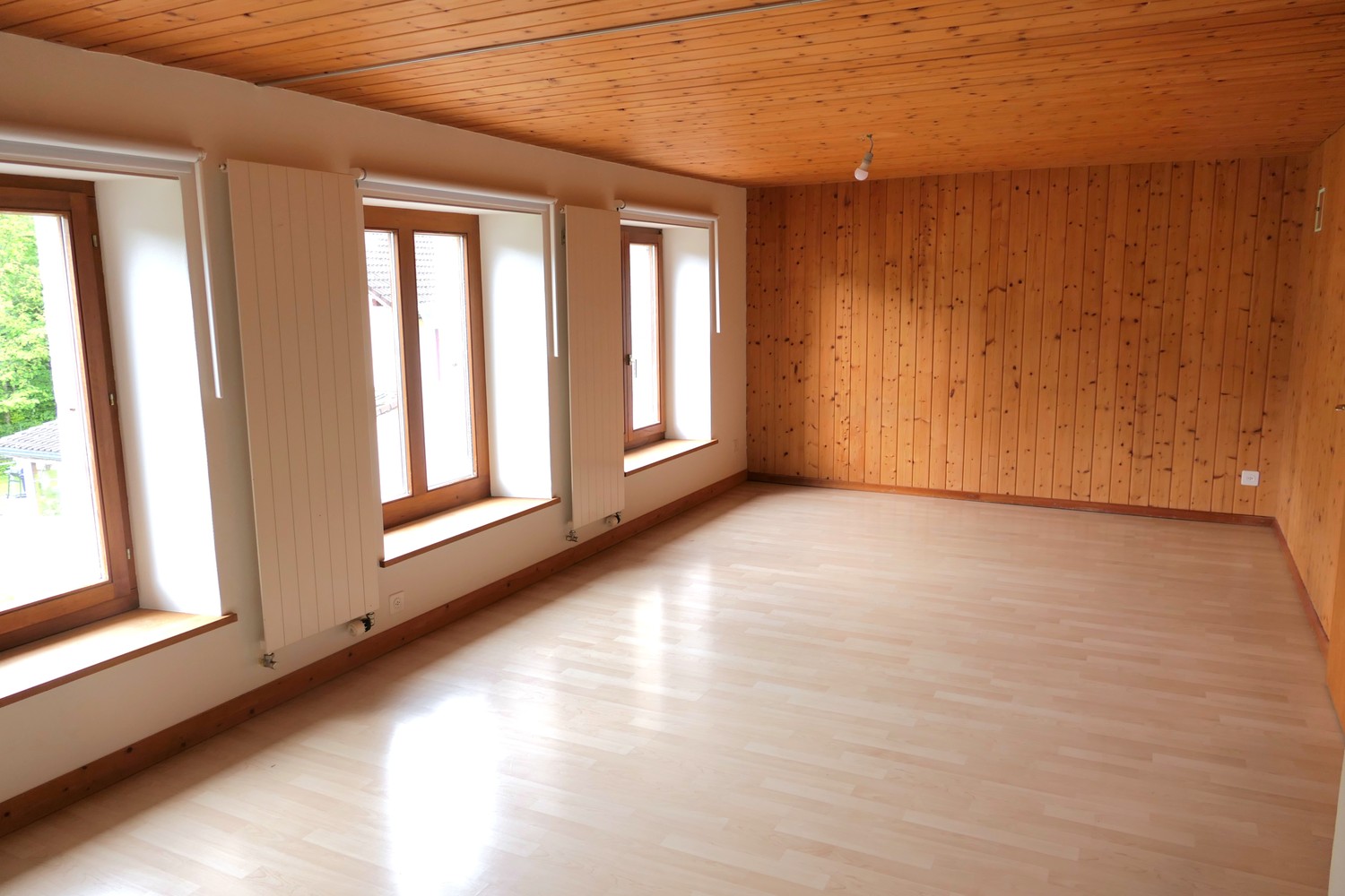 10 rooms single house