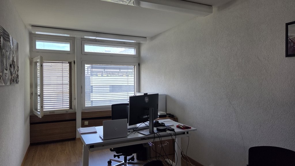 19m² office