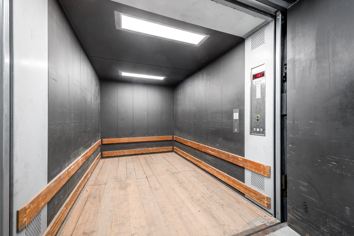 64m² bureau