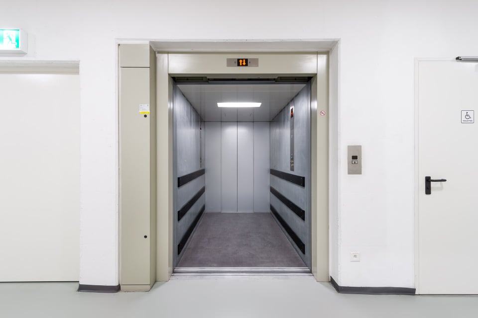 1971m² Industrieobjekt