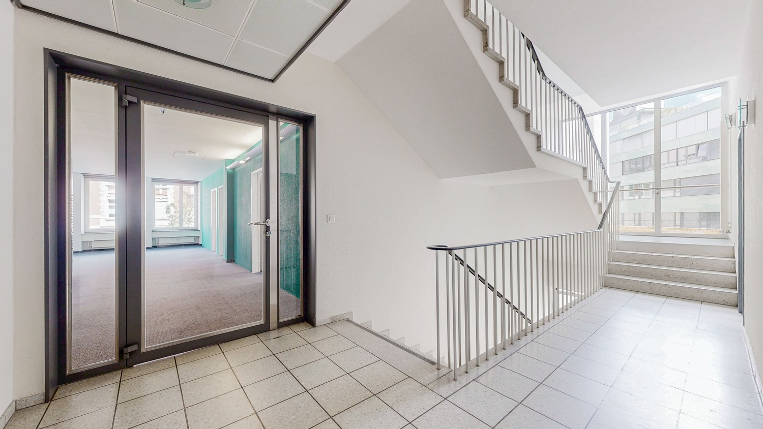 456m² office