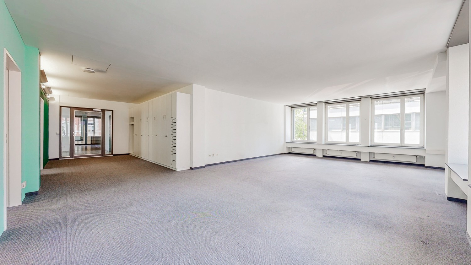 456m² office
