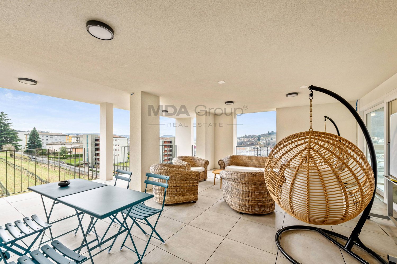 457m² office