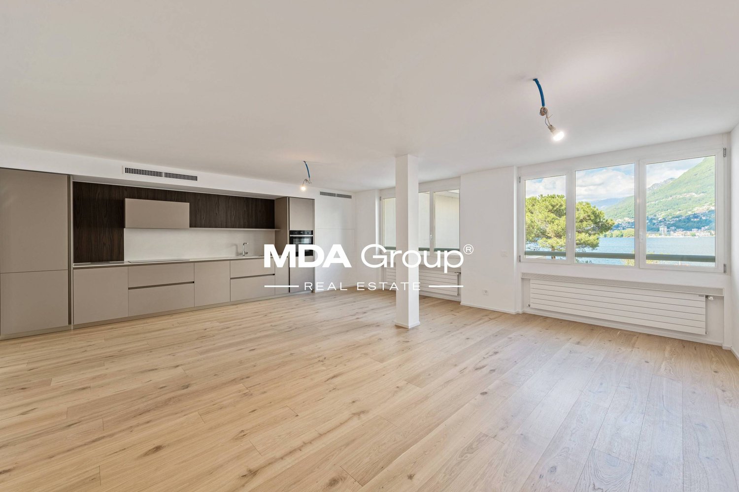 5 rooms apartment