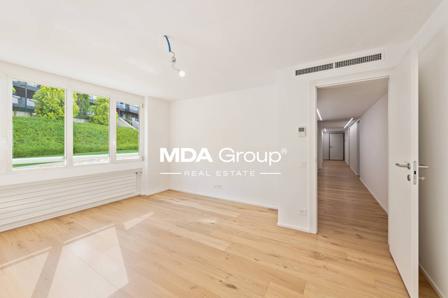5 rooms apartment