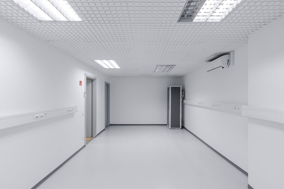 365m² office