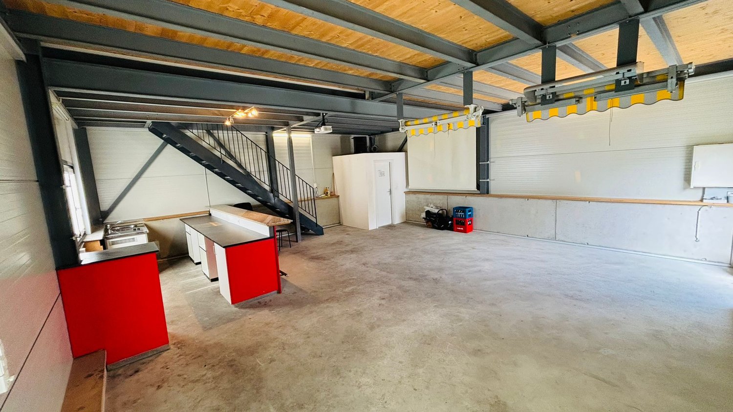146m² commercial