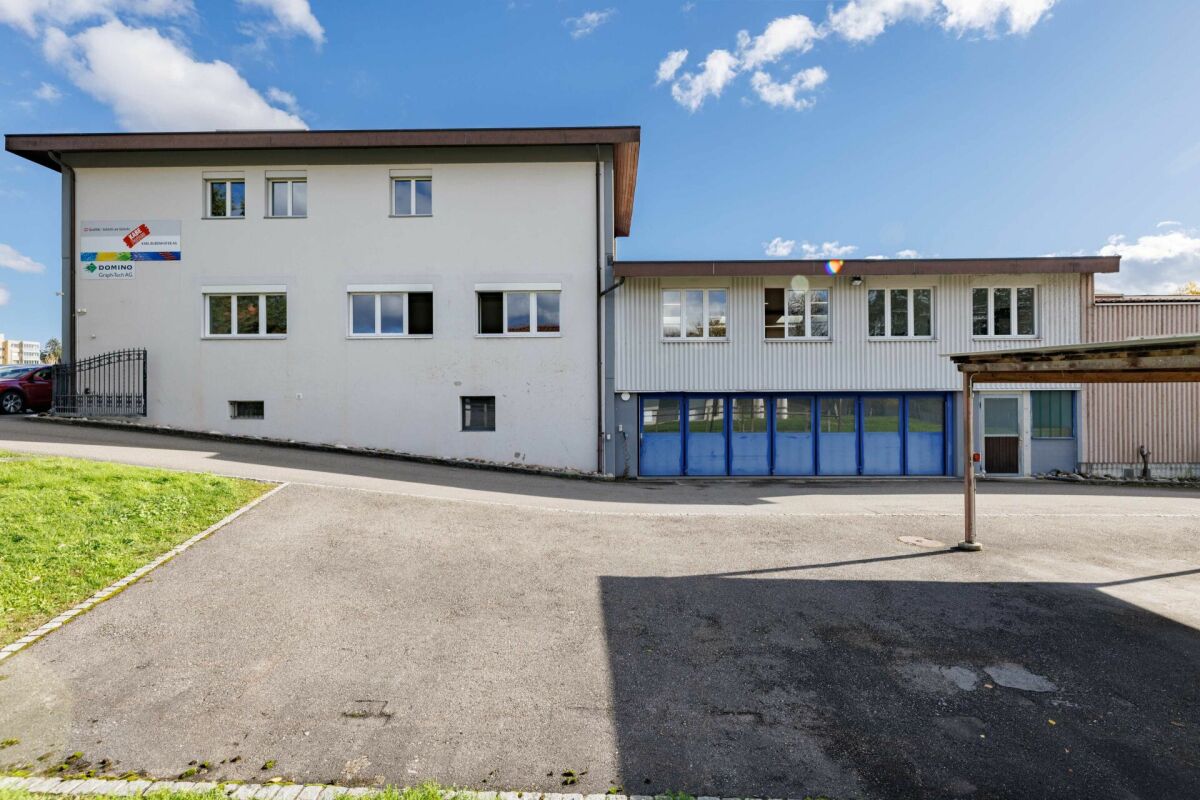 1550m² workshop