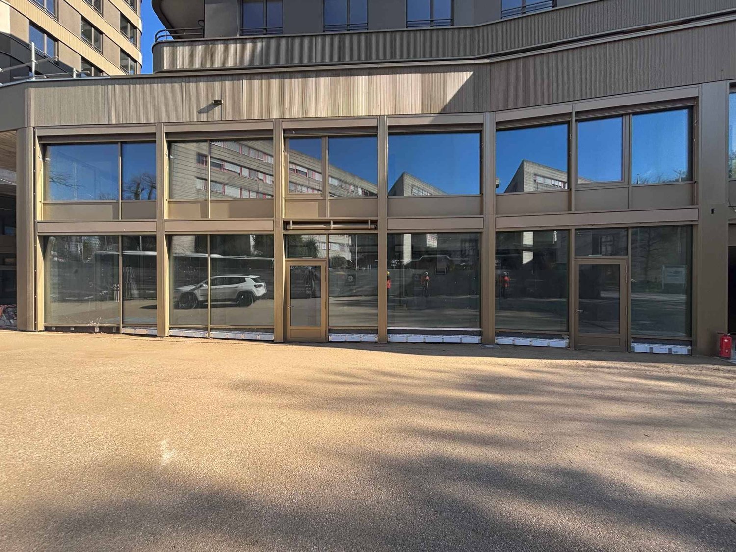 86m² arcade