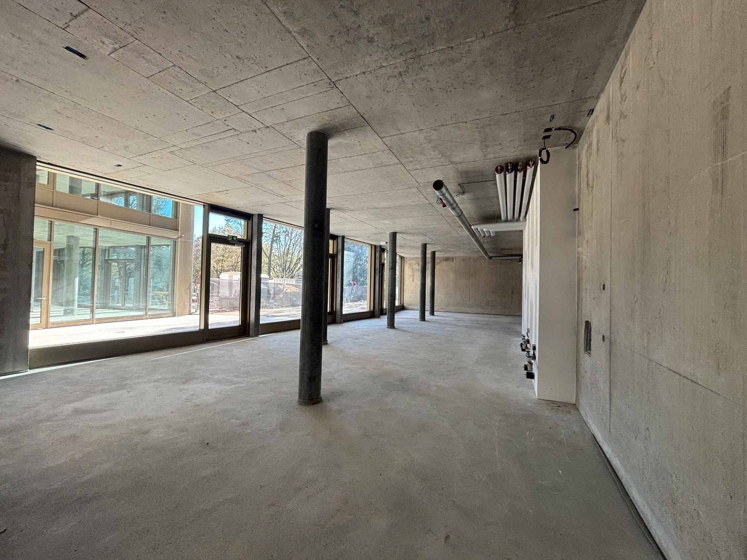 86m² arcade
