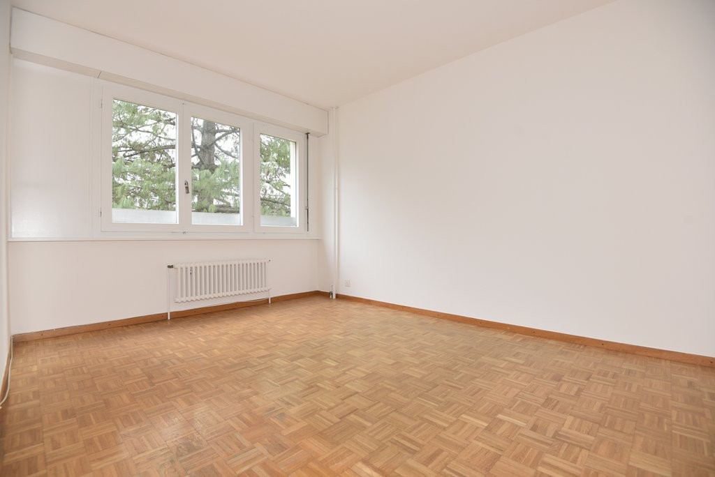5 rooms apartment