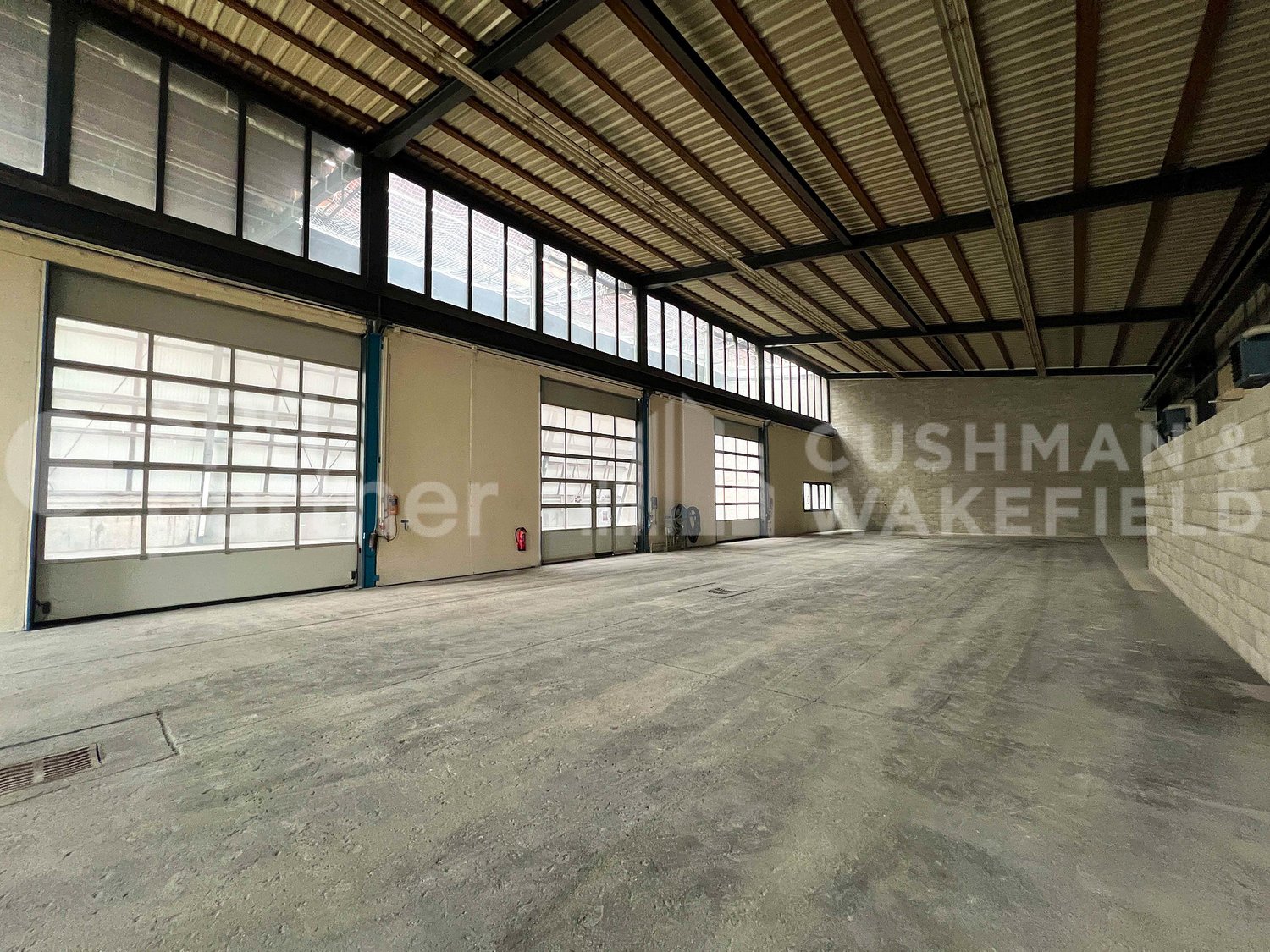 2390m² Gewerbe