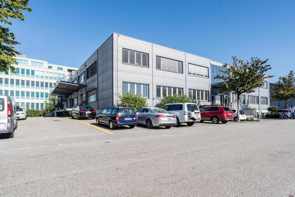 250m² office