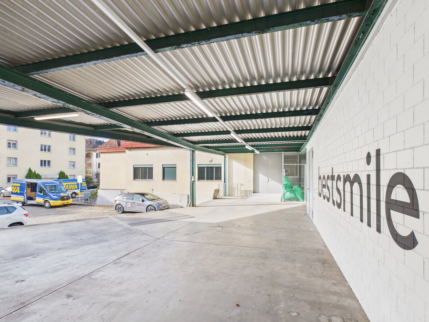 1043m² commercial