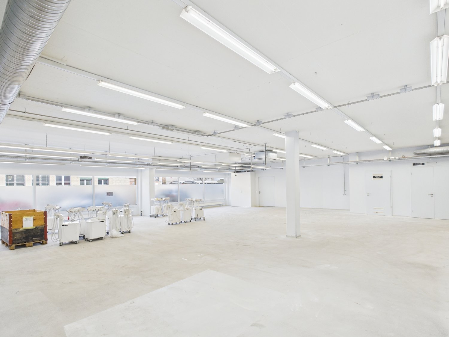1043m² commercial