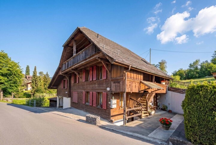 8 rooms single house